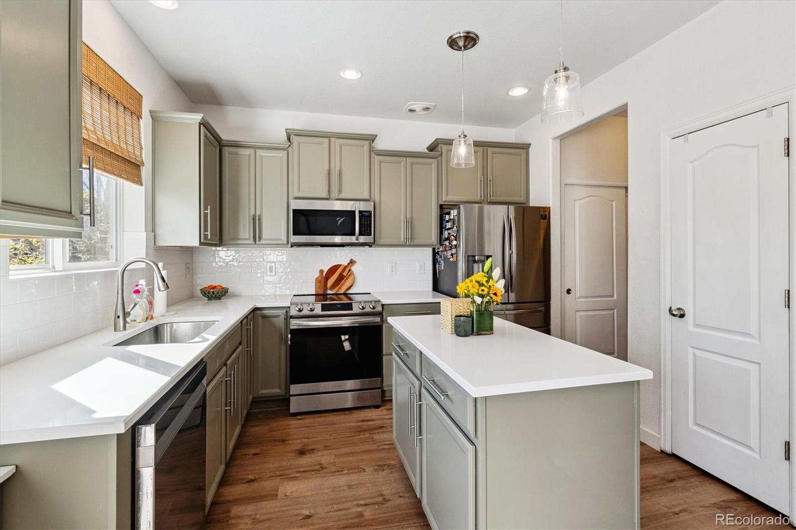 MLS Image #7 for 234 n millbrook court,aurora, Colorado