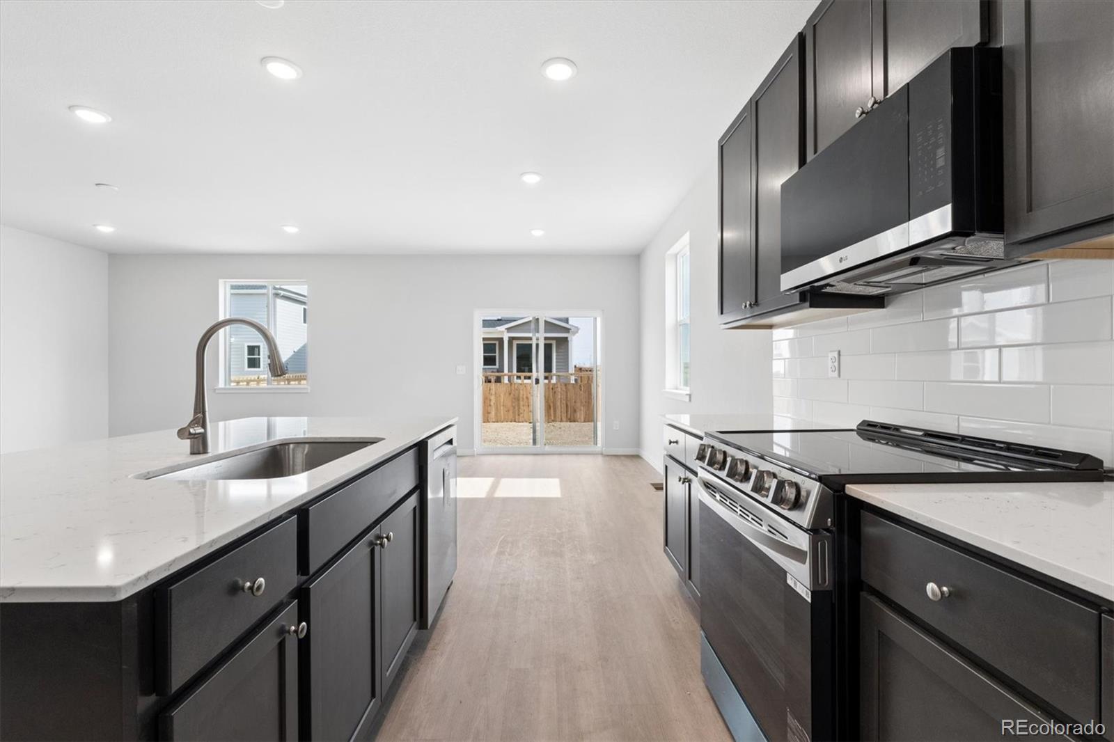 MLS Image #10 for 3702  sandreed street,dacono, Colorado