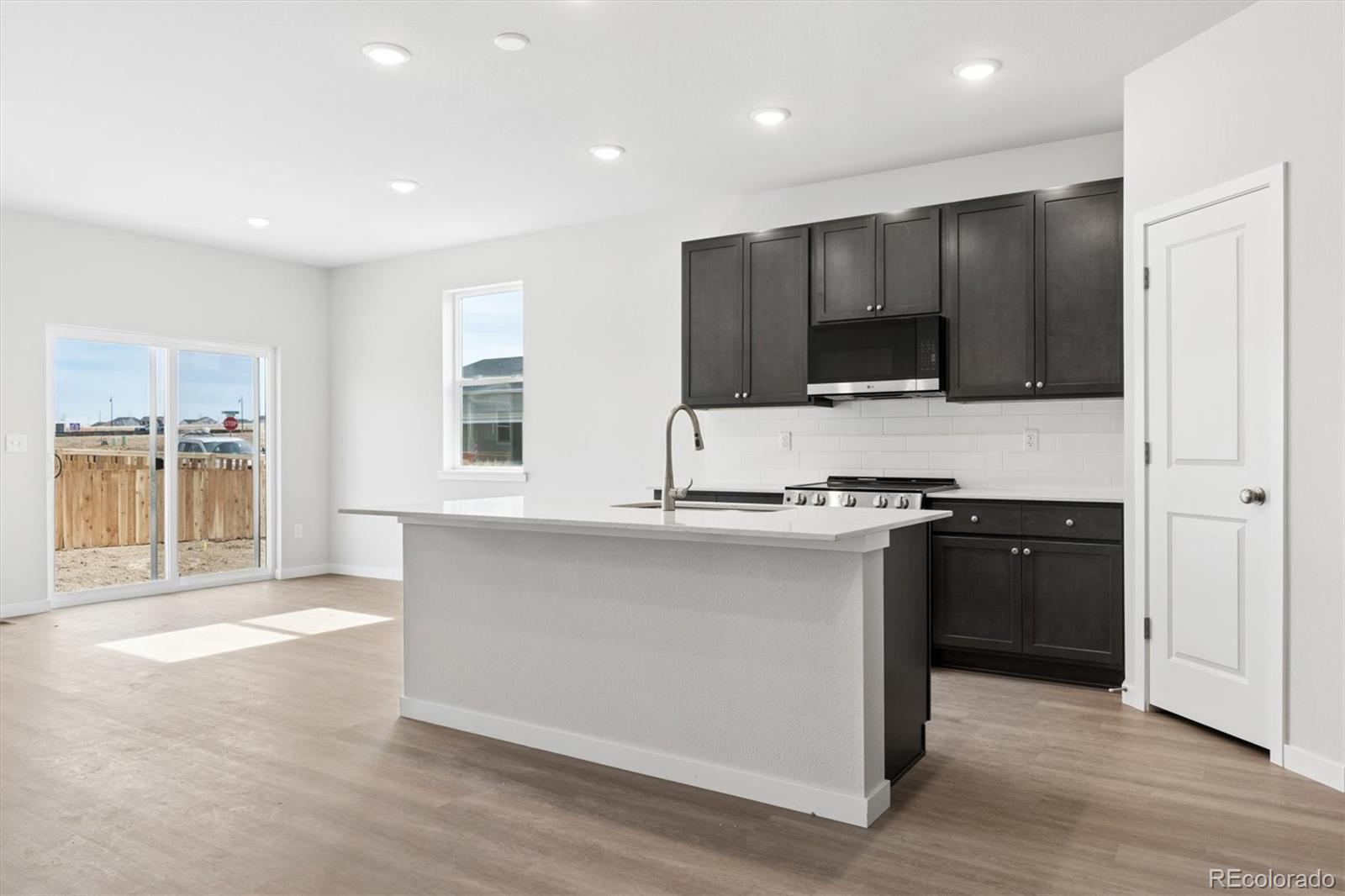 MLS Image #3 for 3702  sandreed street,dacono, Colorado