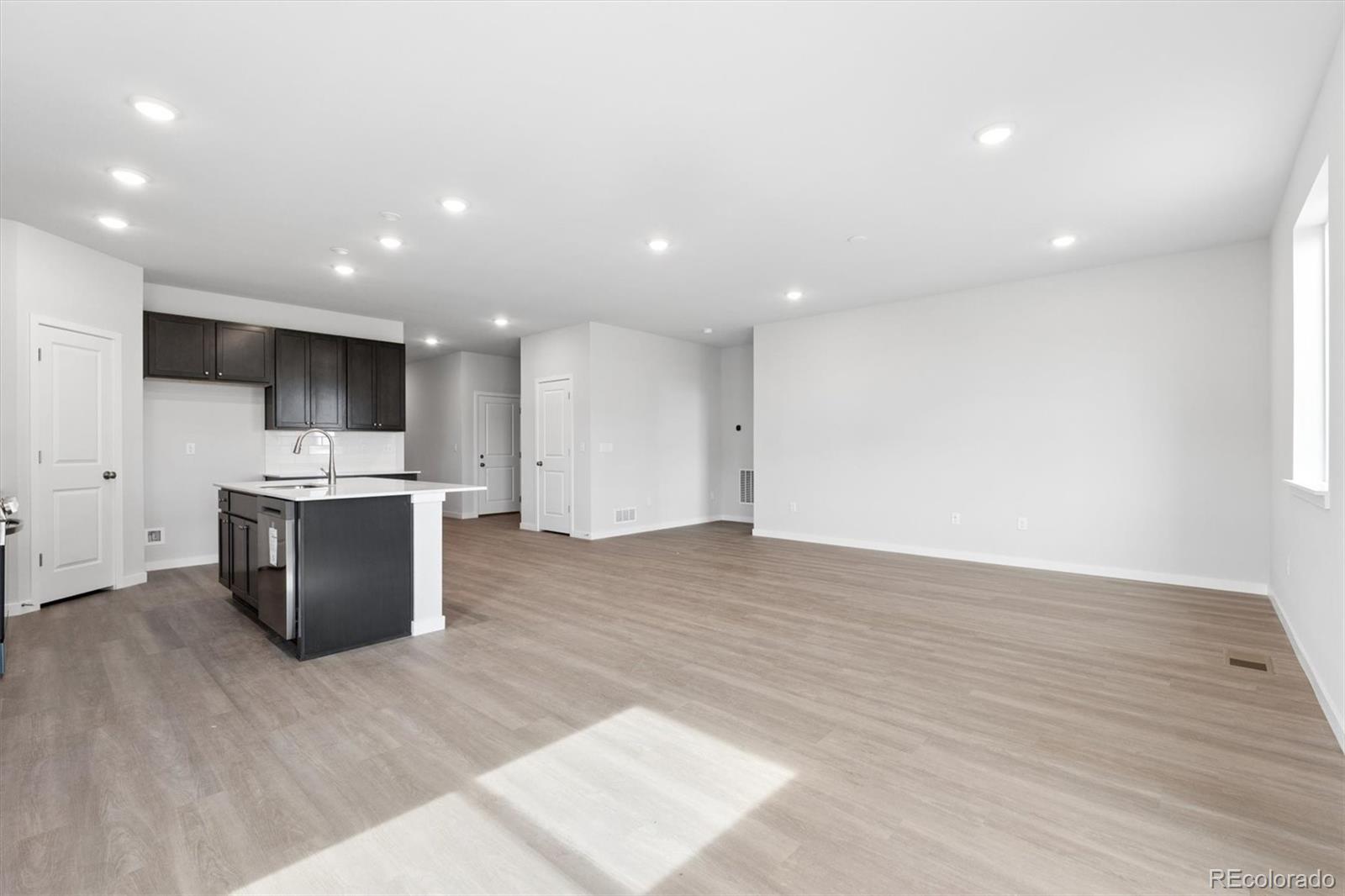 MLS Image #4 for 3702  sandreed street,dacono, Colorado