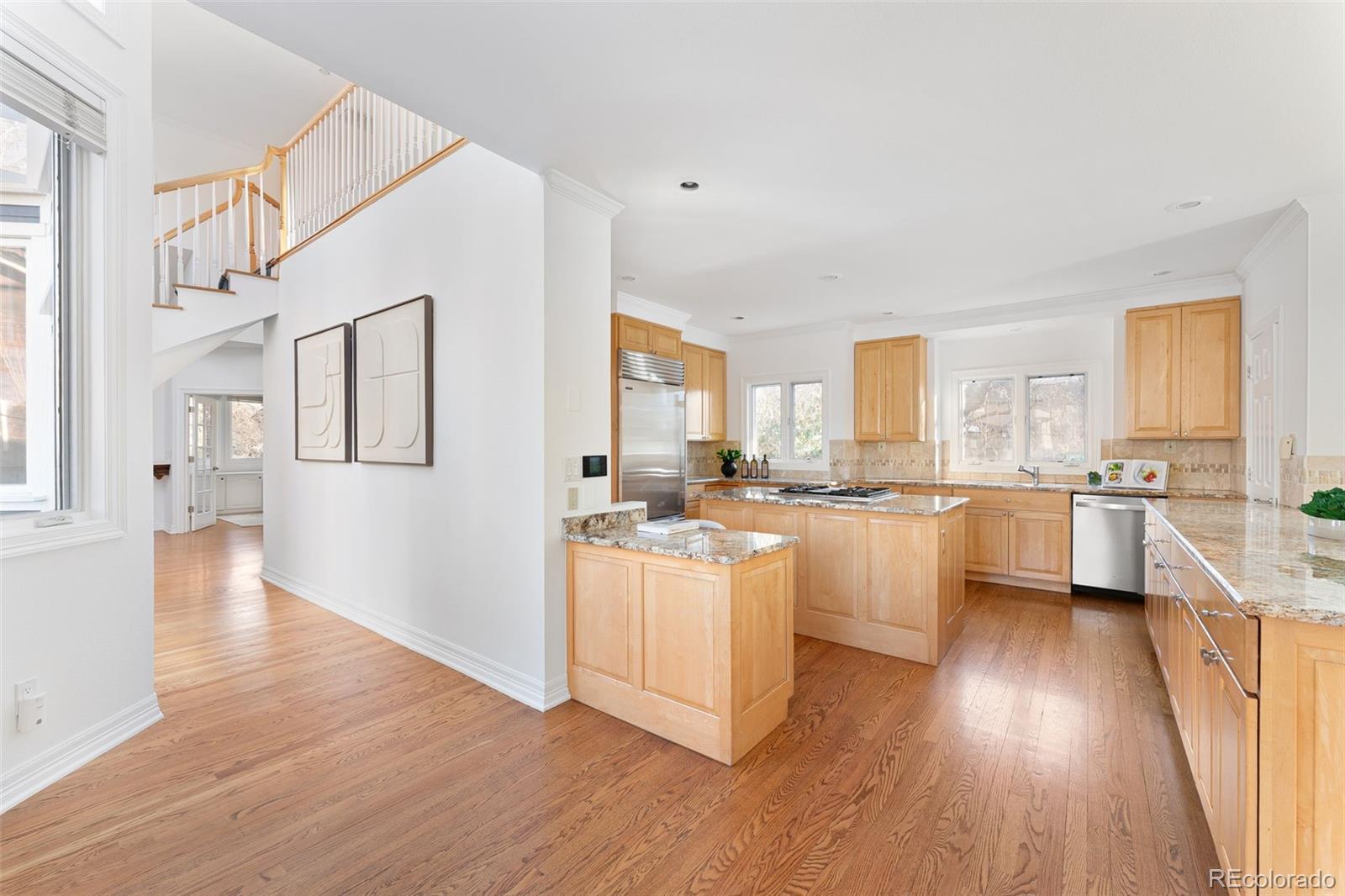 MLS Image #10 for 2435 s fillmore street,denver, Colorado