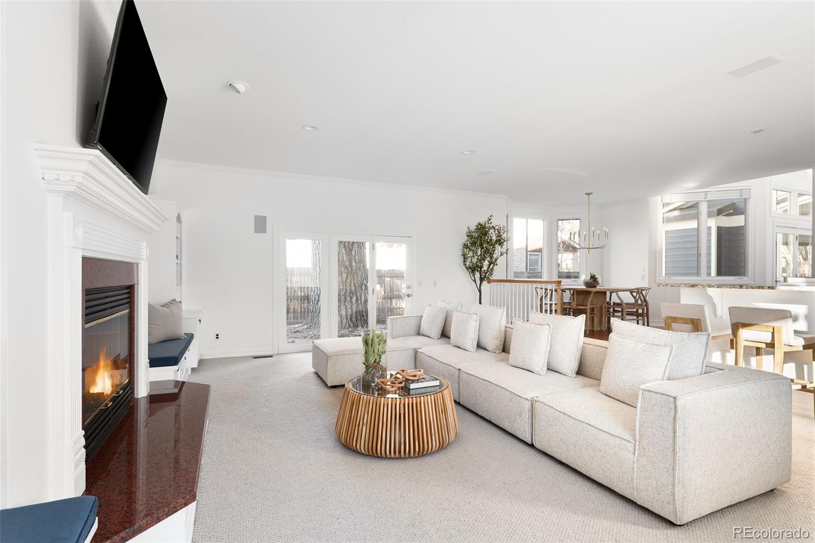 MLS Image #18 for 2435 s fillmore street,denver, Colorado