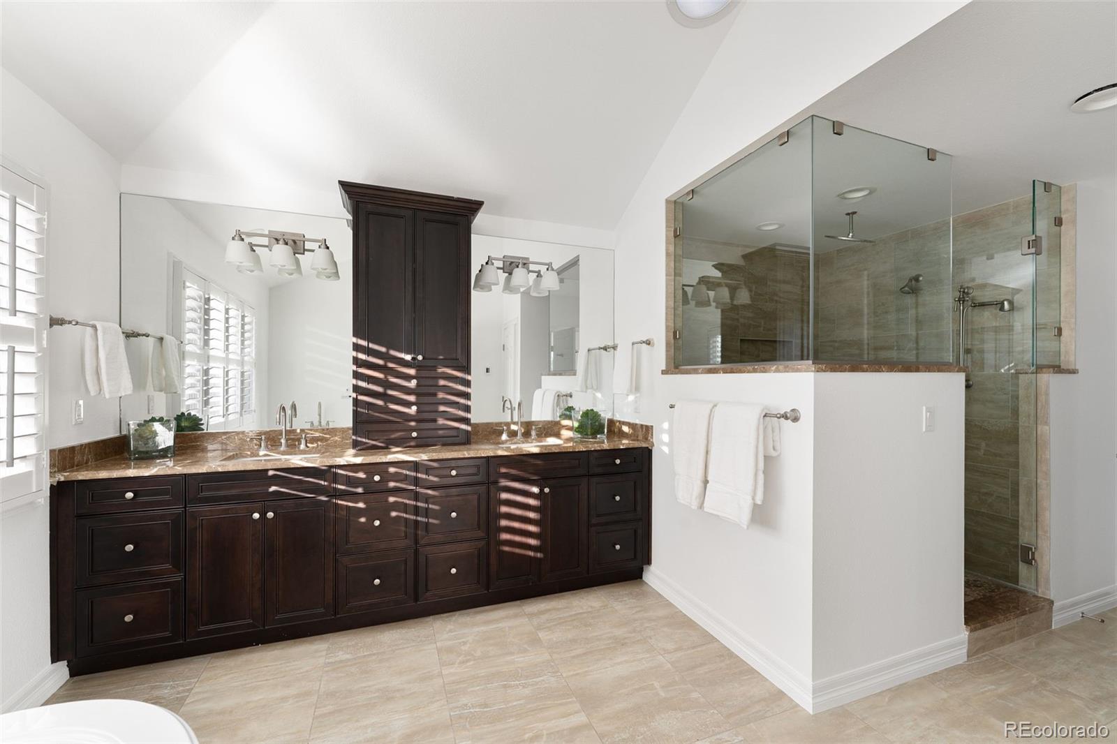 MLS Image #21 for 2435 s fillmore street,denver, Colorado