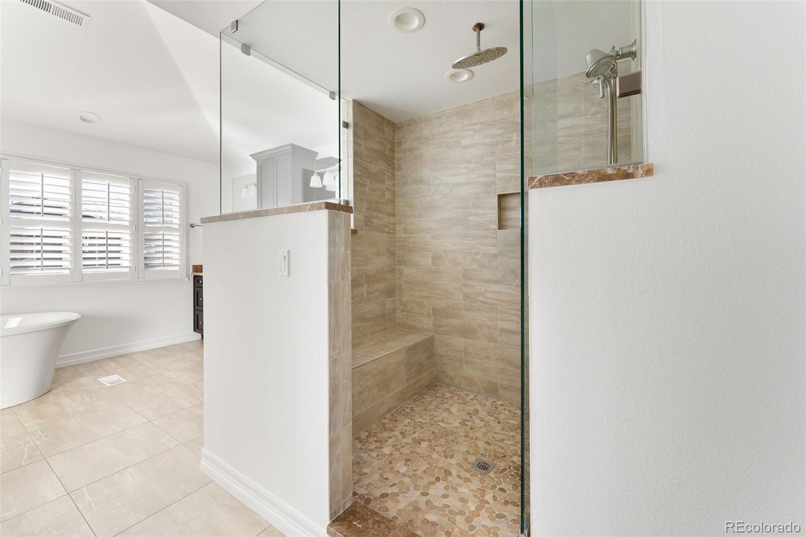 MLS Image #23 for 2435 s fillmore street,denver, Colorado