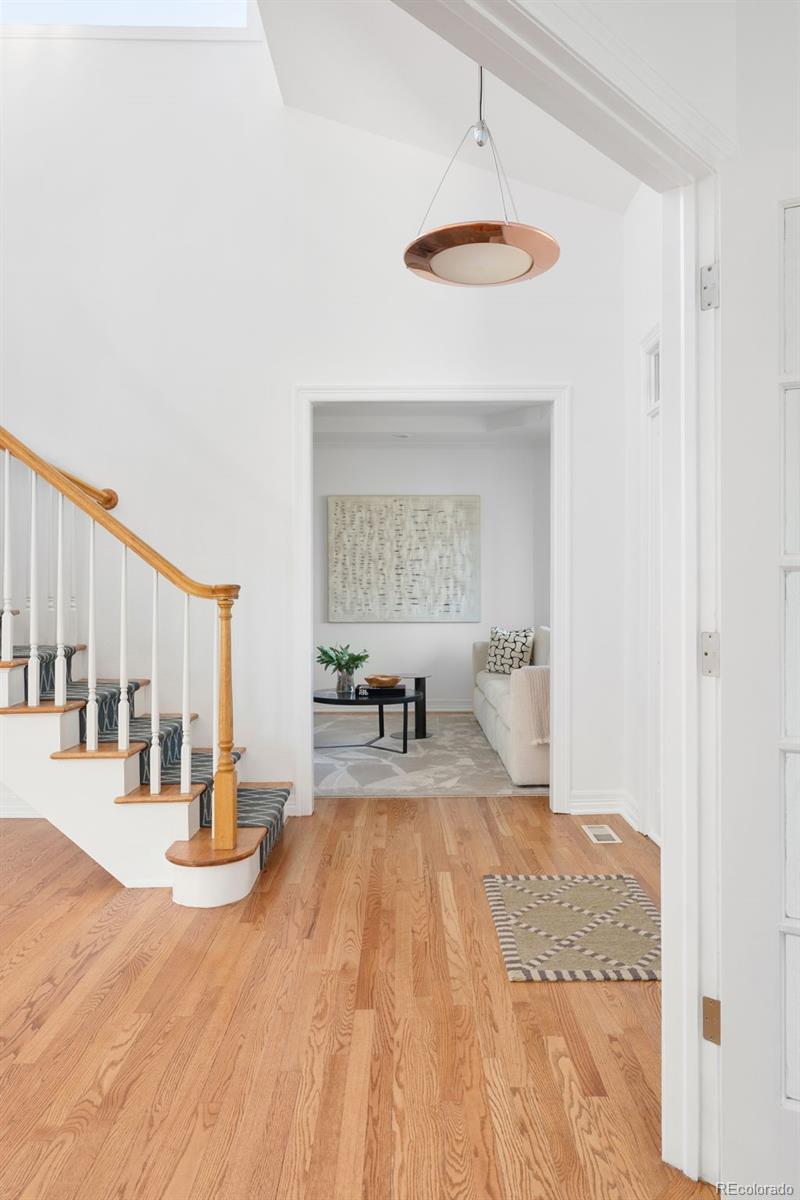 MLS Image #5 for 2435 s fillmore street,denver, Colorado