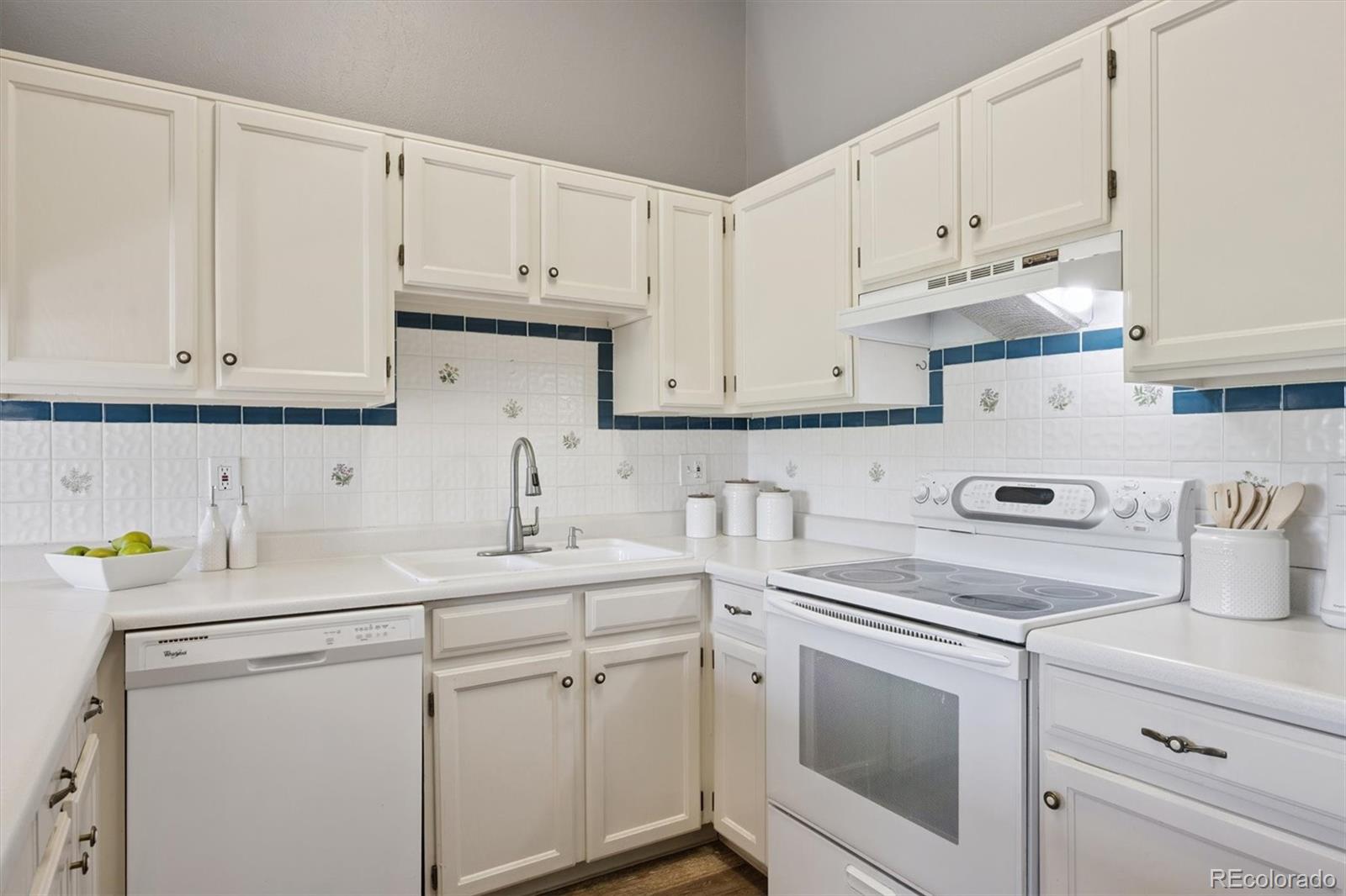 MLS Image #14 for 8783  chase drive 211,arvada, Colorado