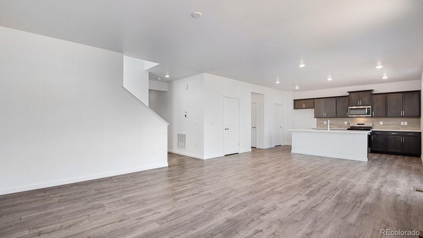 MLS Image #9 for 13460  valentia street,thornton, Colorado