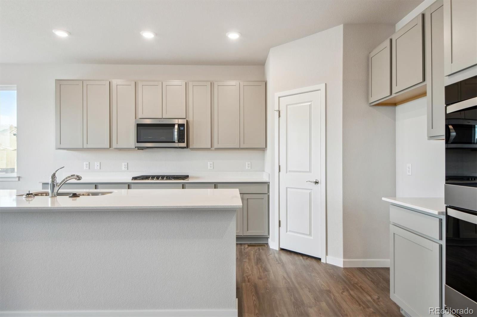 MLS Image #2 for 3721  bluestem street,dacono, Colorado