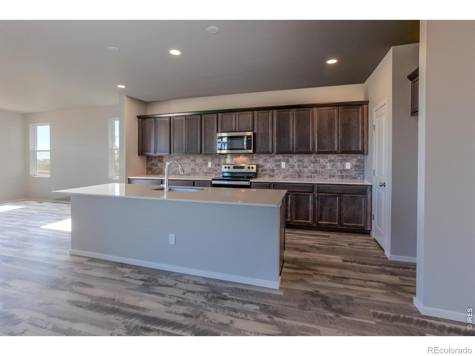 MLS Image #14 for 764  trumpet court,windsor, Colorado
