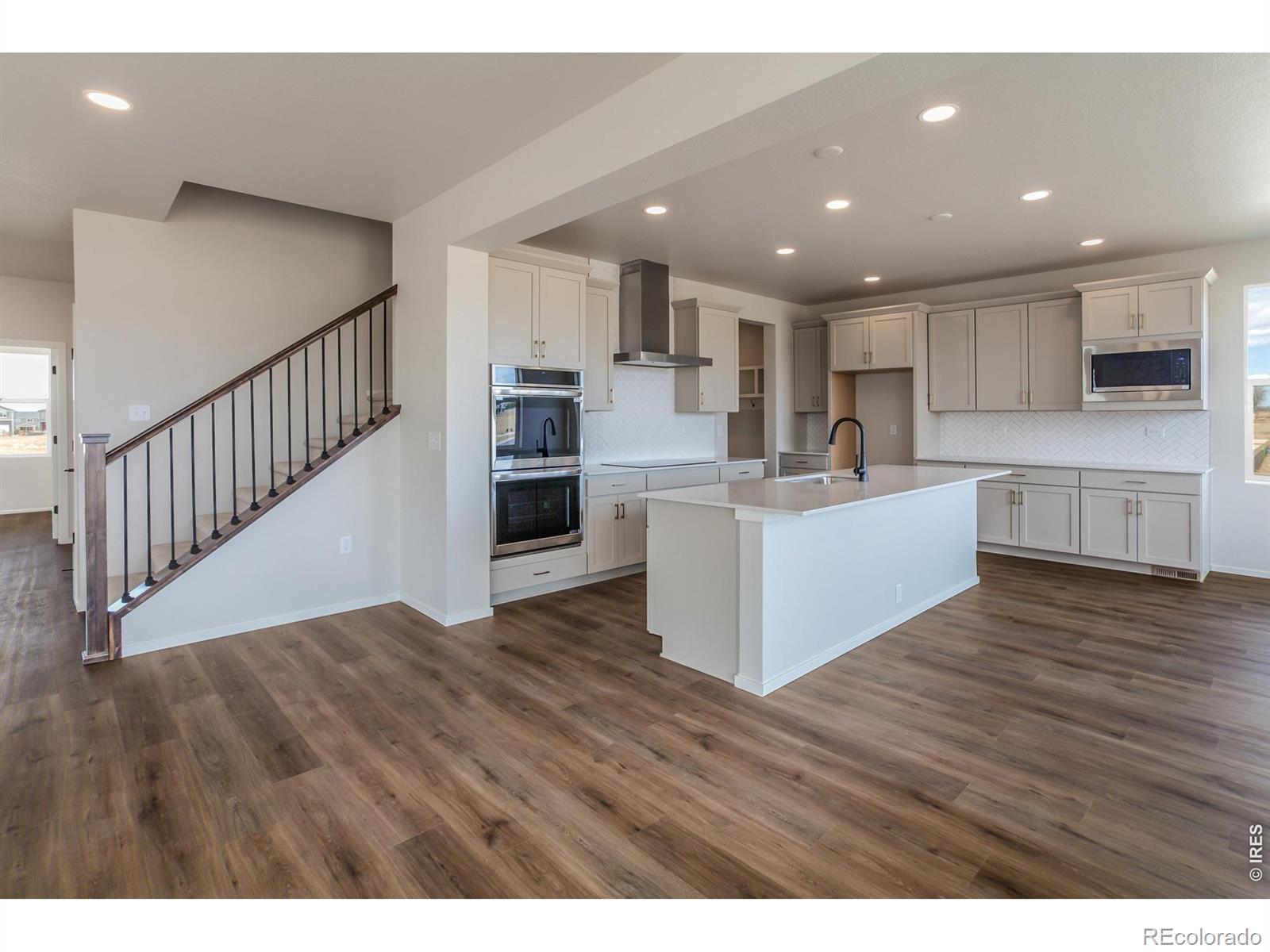 MLS Image #10 for 804  chatter road,windsor, Colorado