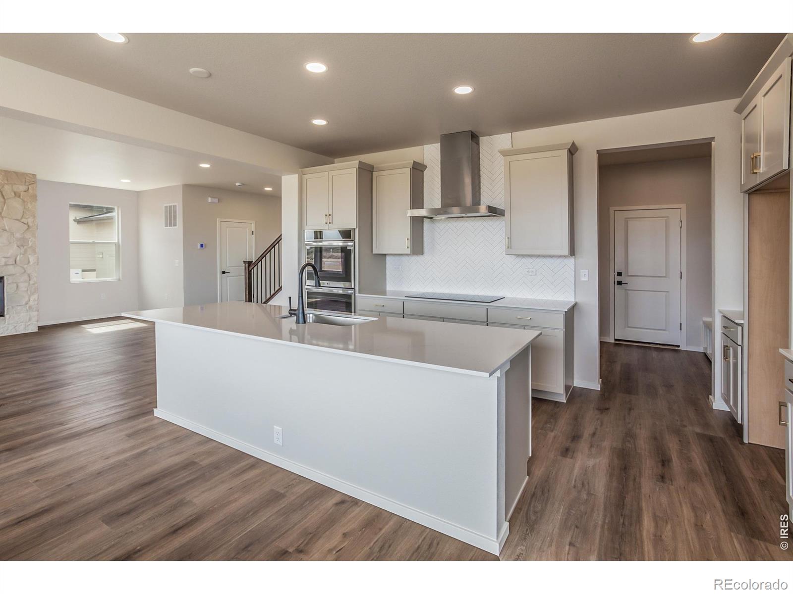 MLS Image #12 for 804  chatter road,windsor, Colorado