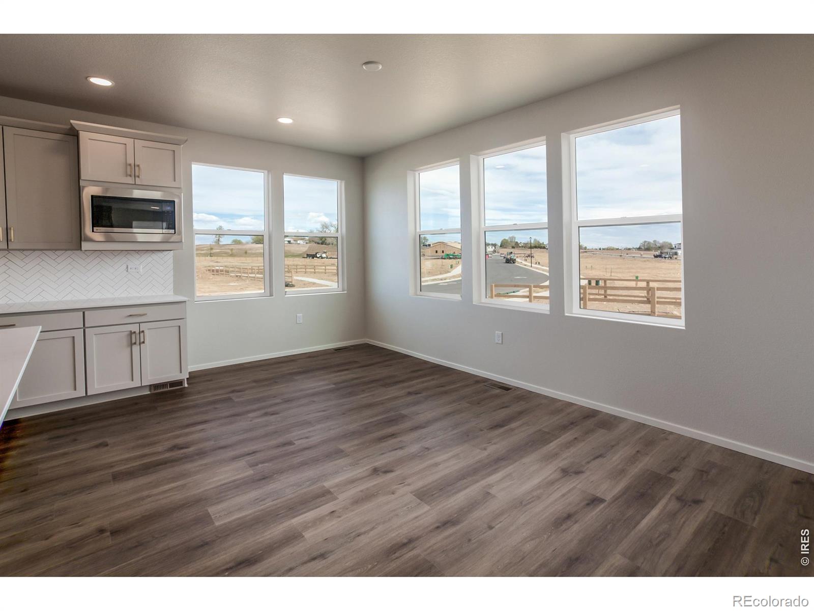 MLS Image #16 for 804  chatter road,windsor, Colorado