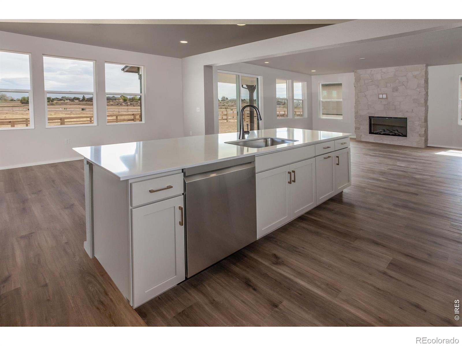 MLS Image #17 for 804  chatter road,windsor, Colorado