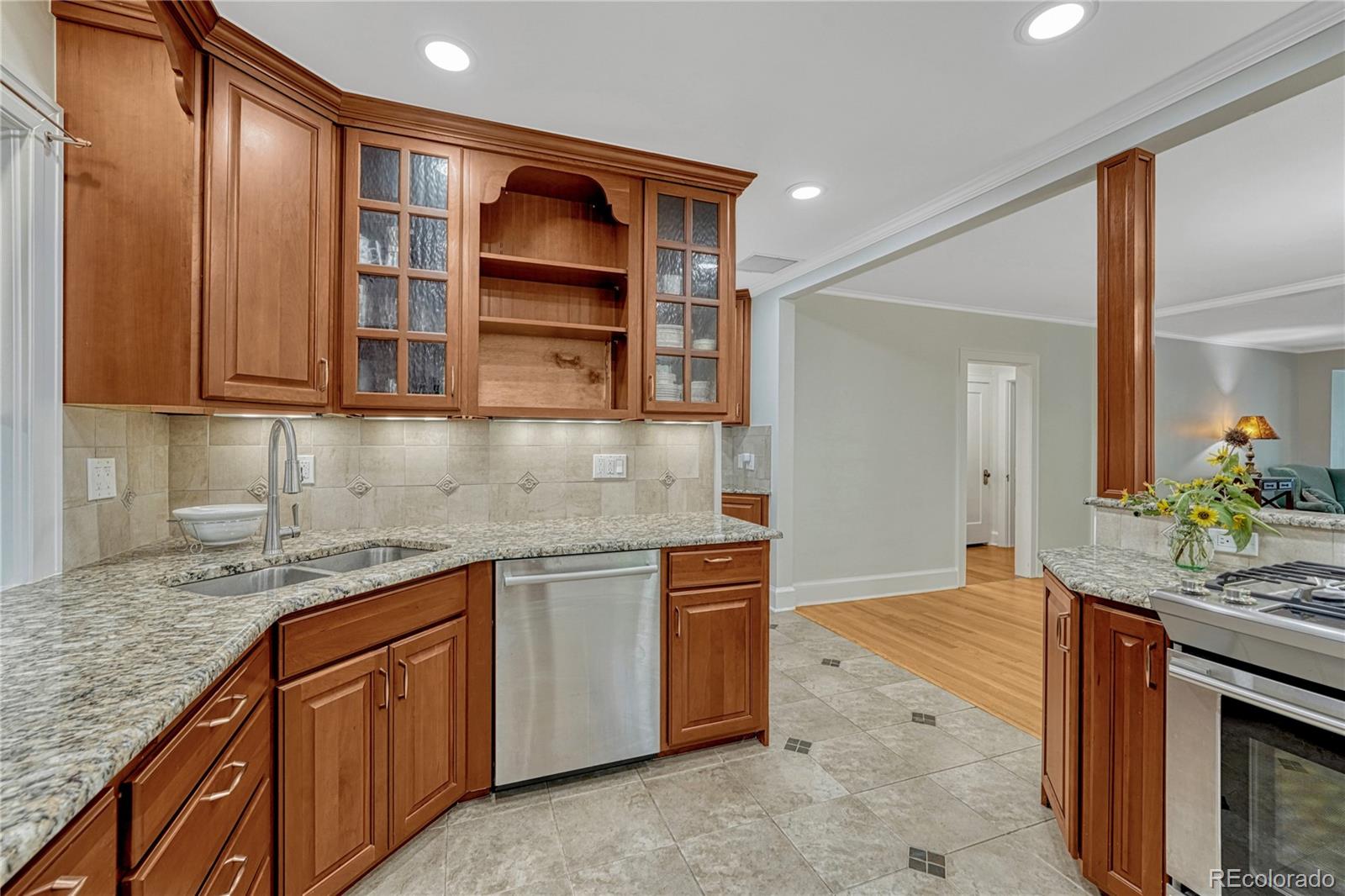 MLS Image #9 for 2086  grape street,denver, Colorado