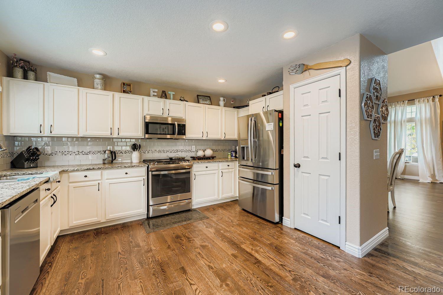 MLS Image #3 for 3051 s espana way,aurora, Colorado