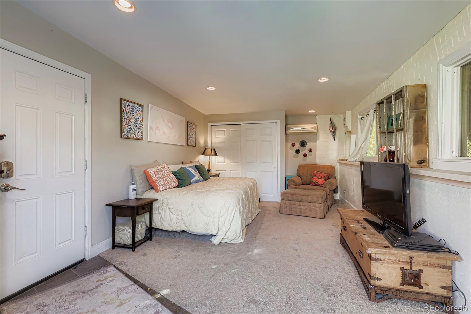 MLS Image #14 for 774 s grant street,denver, Colorado