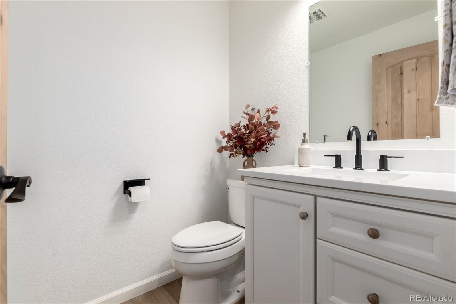MLS Image #14 for 6254 s boston court,englewood, Colorado