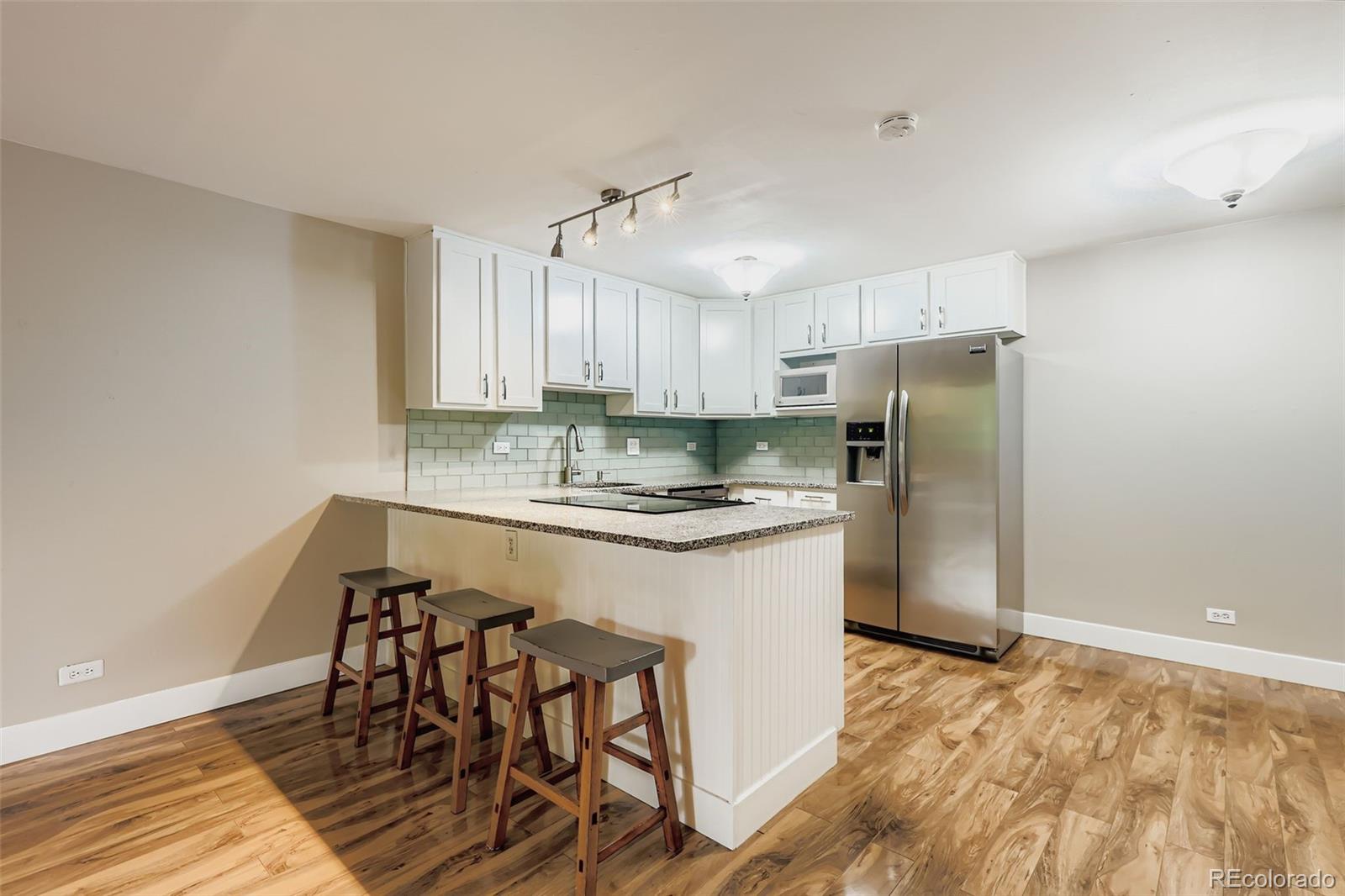 MLS Image #18 for 1366  garfield street 209,denver, Colorado