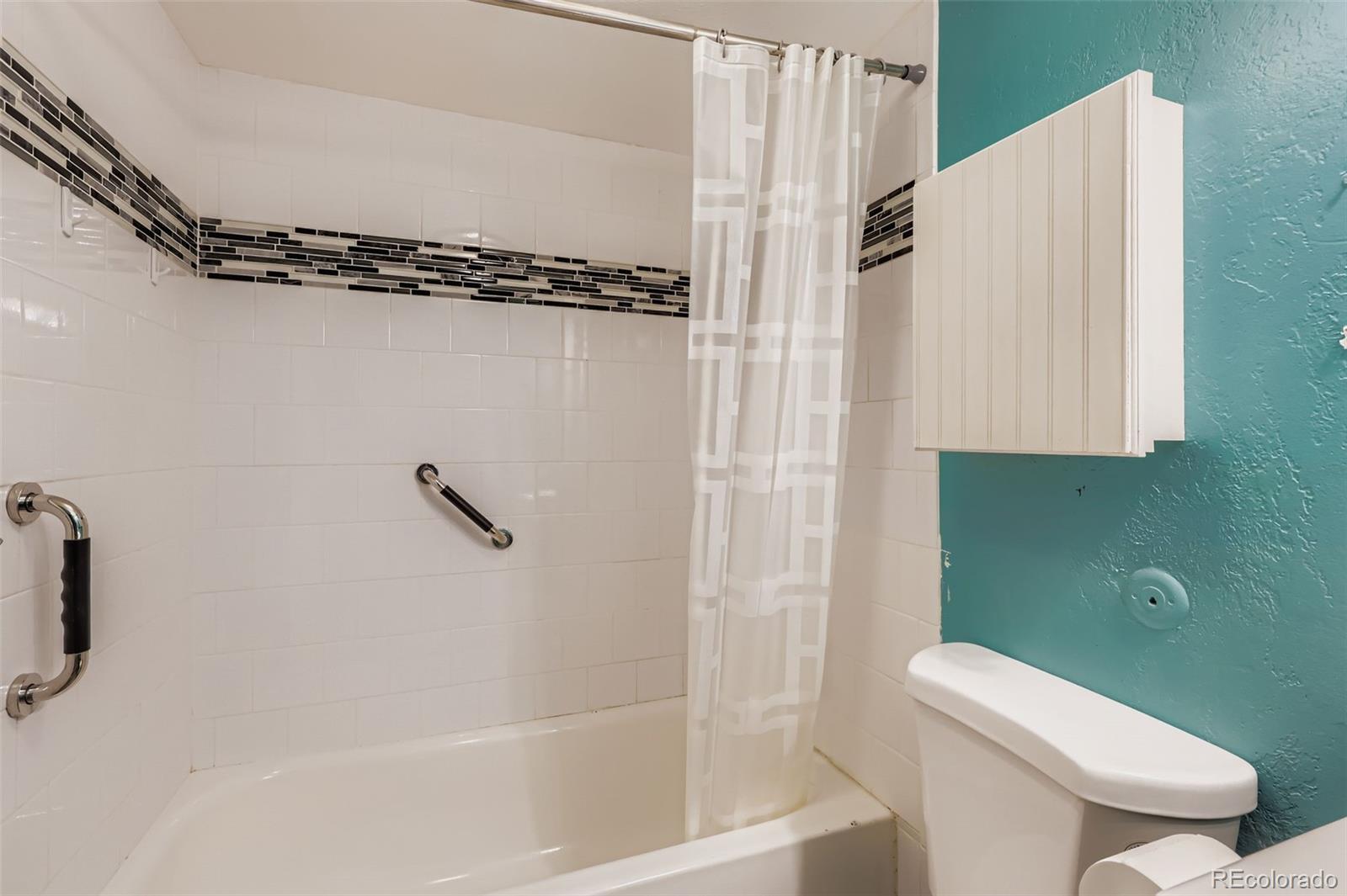 MLS Image #24 for 1366  garfield street 209,denver, Colorado
