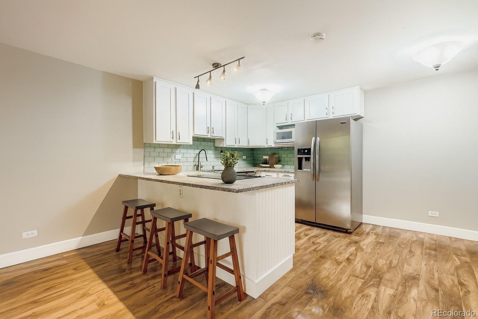MLS Image #4 for 1366  garfield street 209,denver, Colorado