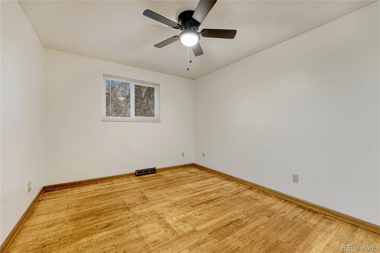 MLS Image #24 for 607 s oswego court,aurora, Colorado
