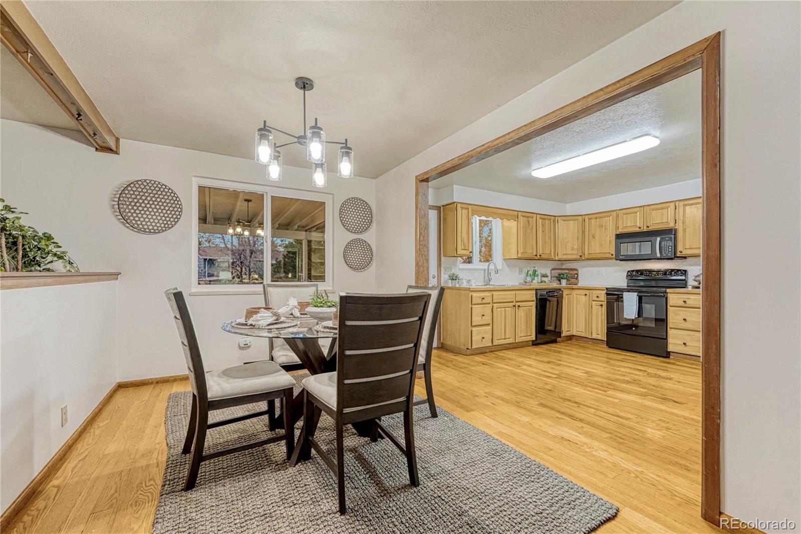 MLS Image #4 for 607 s oswego court,aurora, Colorado