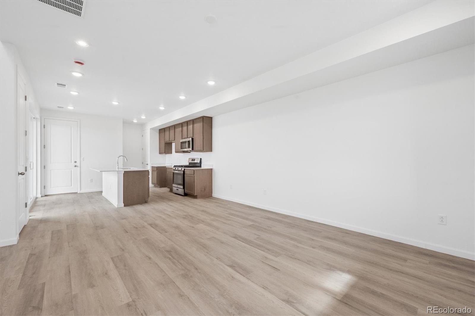 MLS Image #2 for 24091 e 30th place,aurora, Colorado