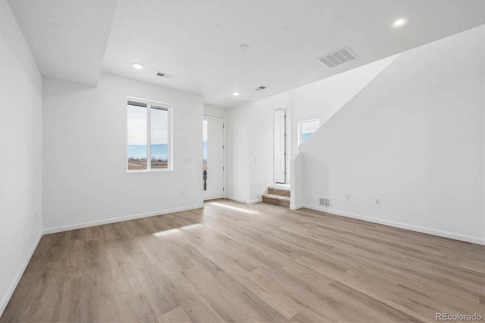 MLS Image #4 for 24091 e 30th place,aurora, Colorado