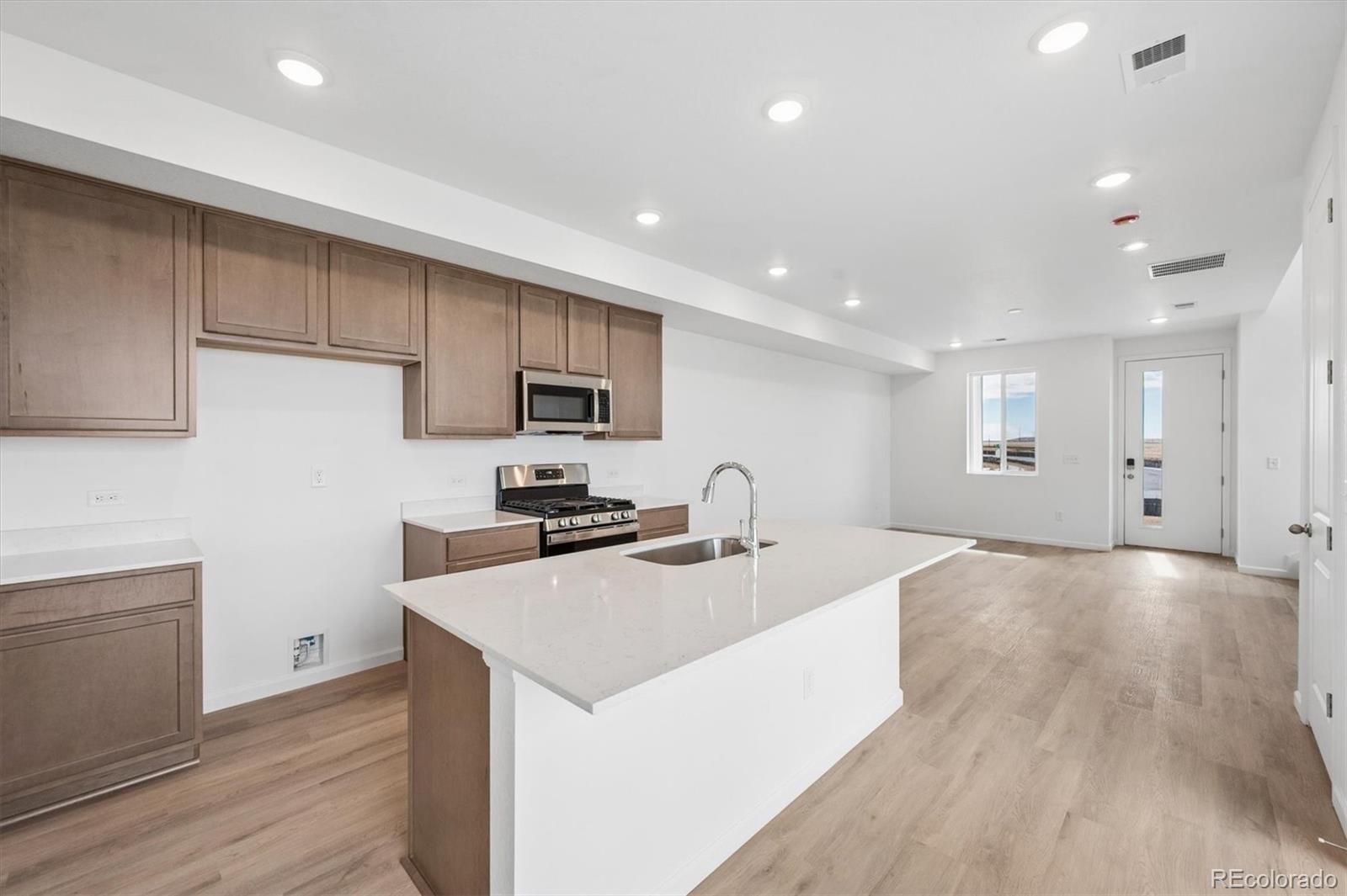 MLS Image #8 for 24091 e 30th place,aurora, Colorado