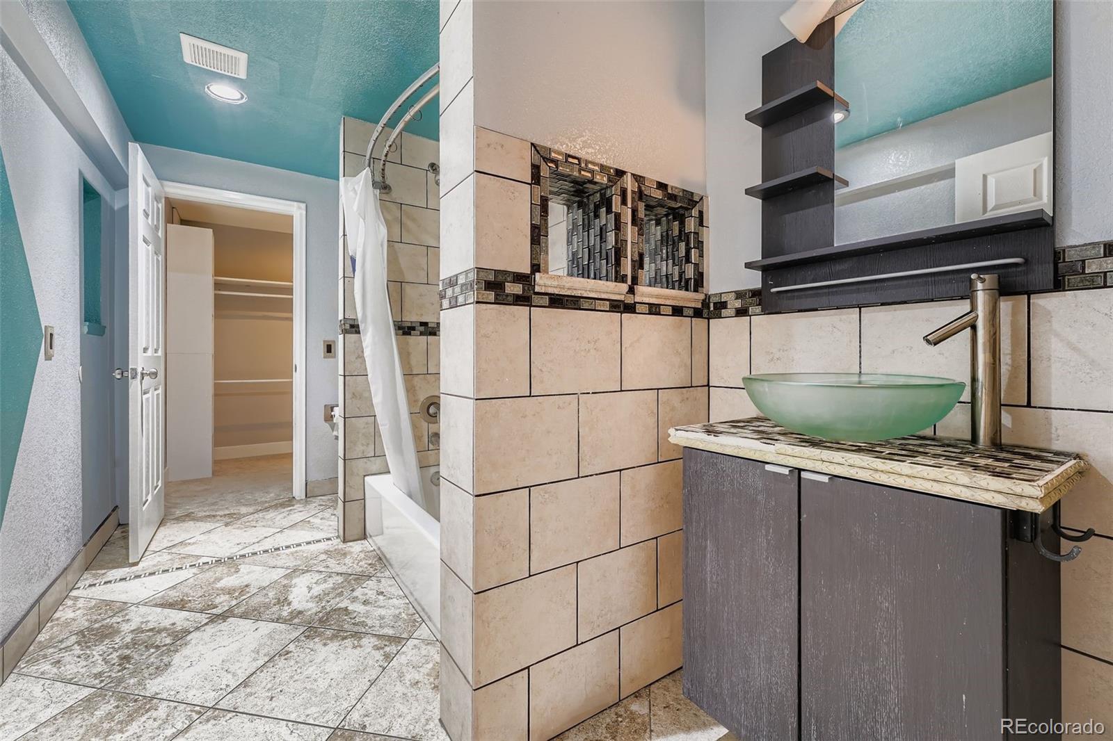 MLS Image #20 for 7041 s valdai street,aurora, Colorado