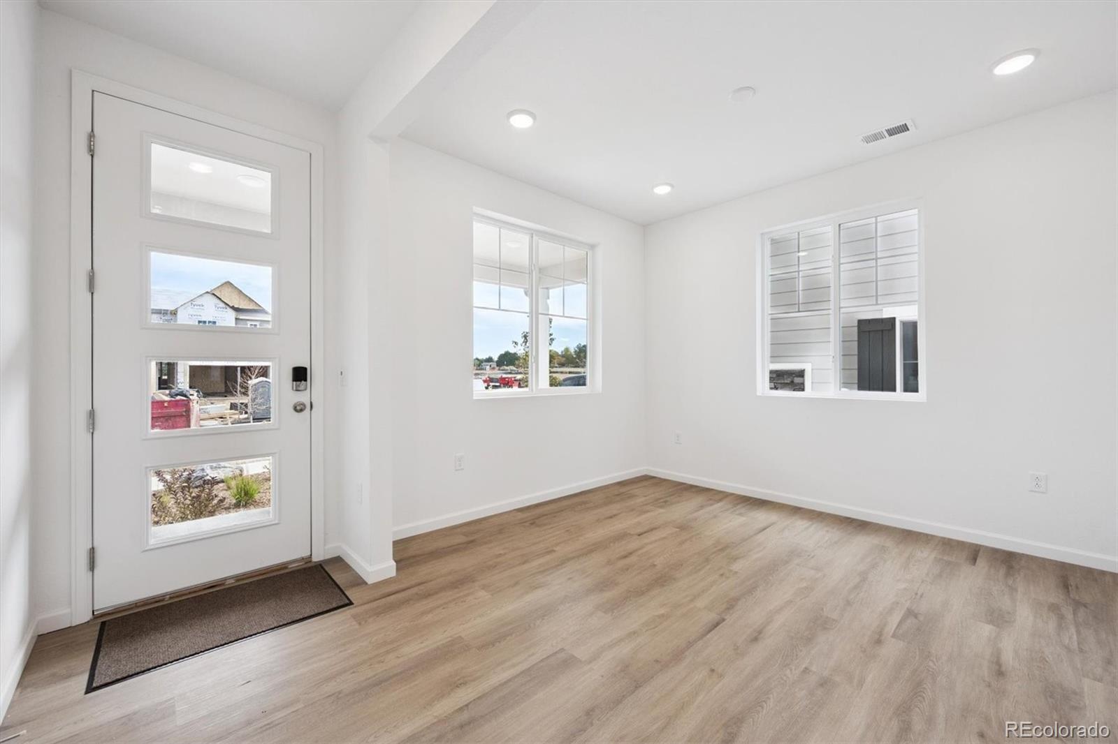 MLS Image #2 for 489 s salida street,aurora, Colorado