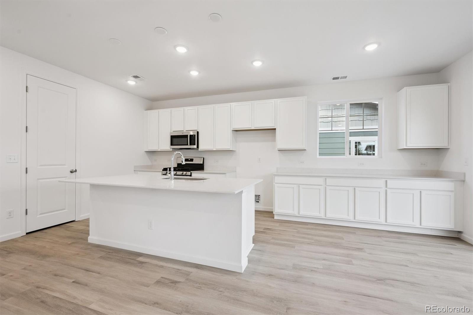 MLS Image #5 for 6586 n nepal street,aurora, Colorado