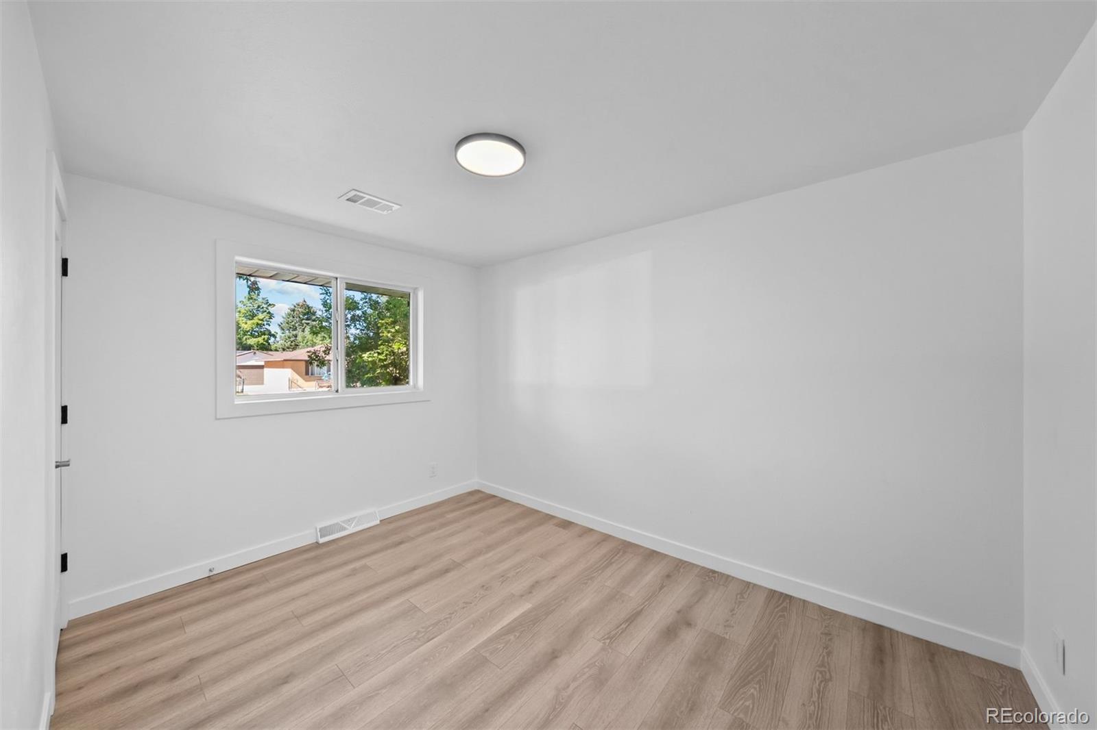 MLS Image #16 for 3760 s grove street,englewood, Colorado