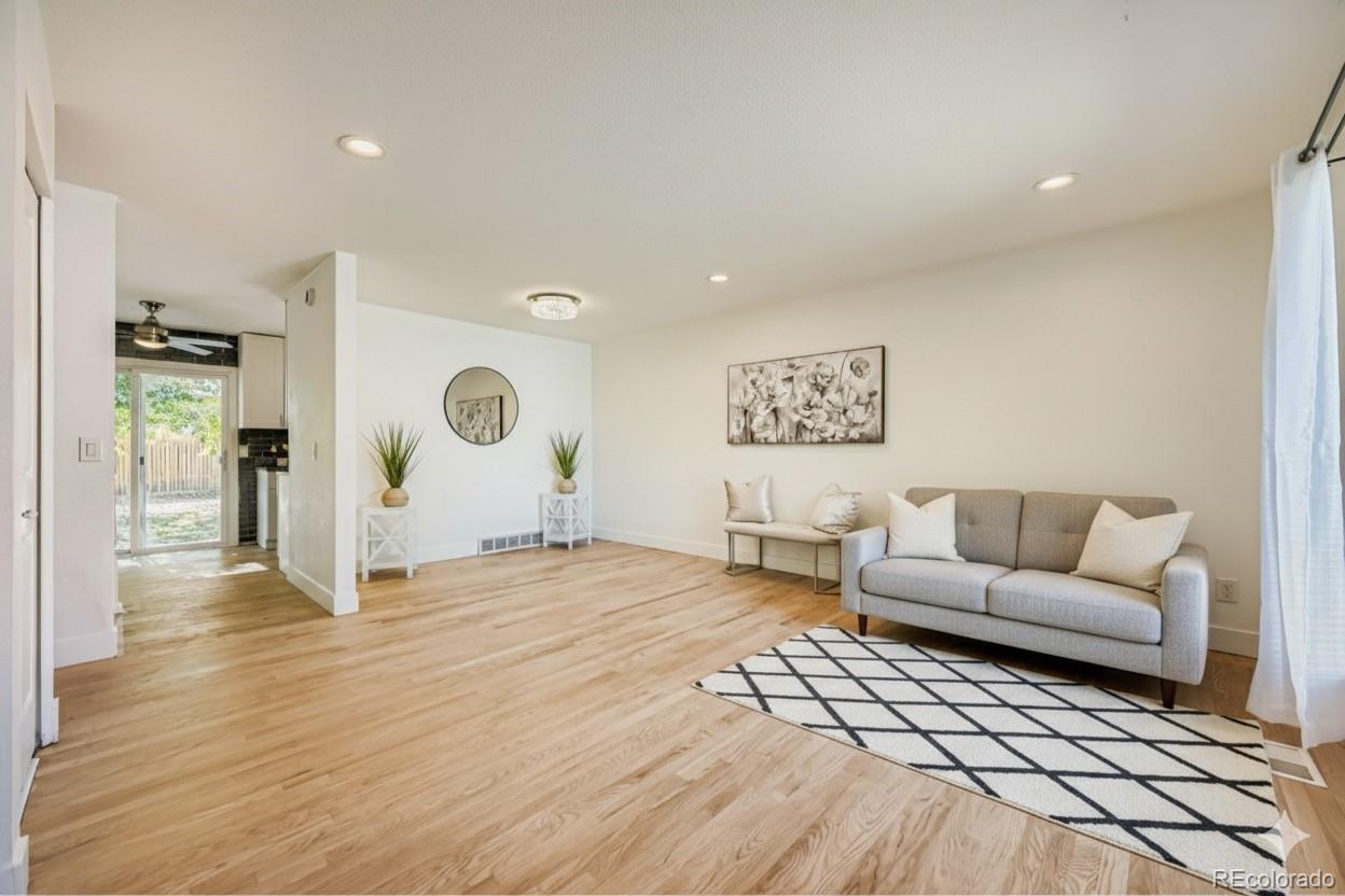 MLS Image #3 for 15532 e pacific place,aurora, Colorado