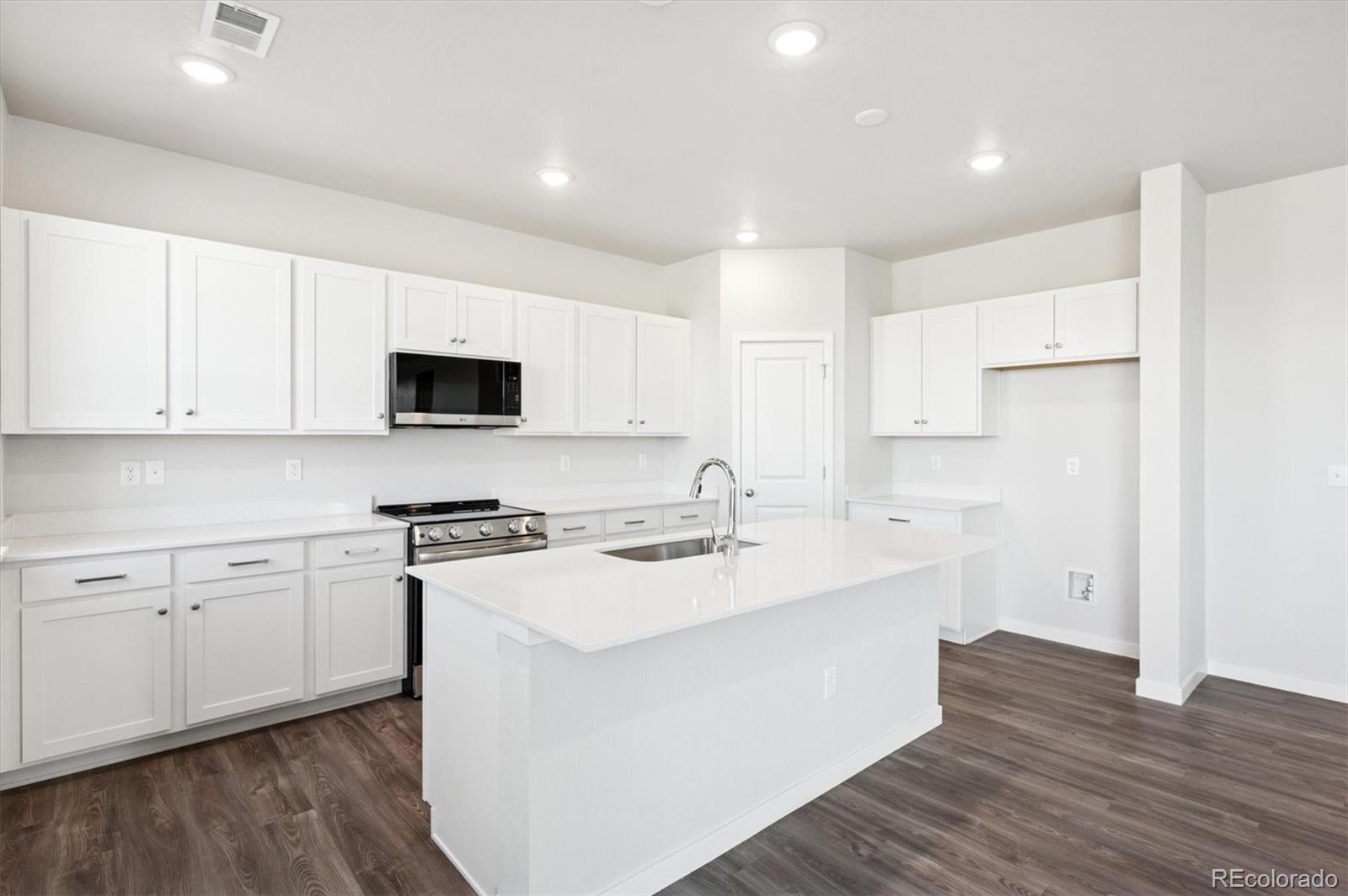 MLS Image #3 for 3364 n irvington street,aurora, Colorado