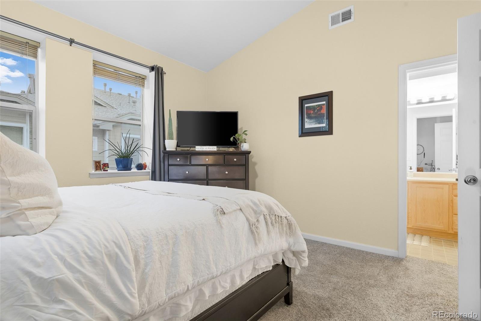 MLS Image #14 for 5800  tower road,denver, Colorado