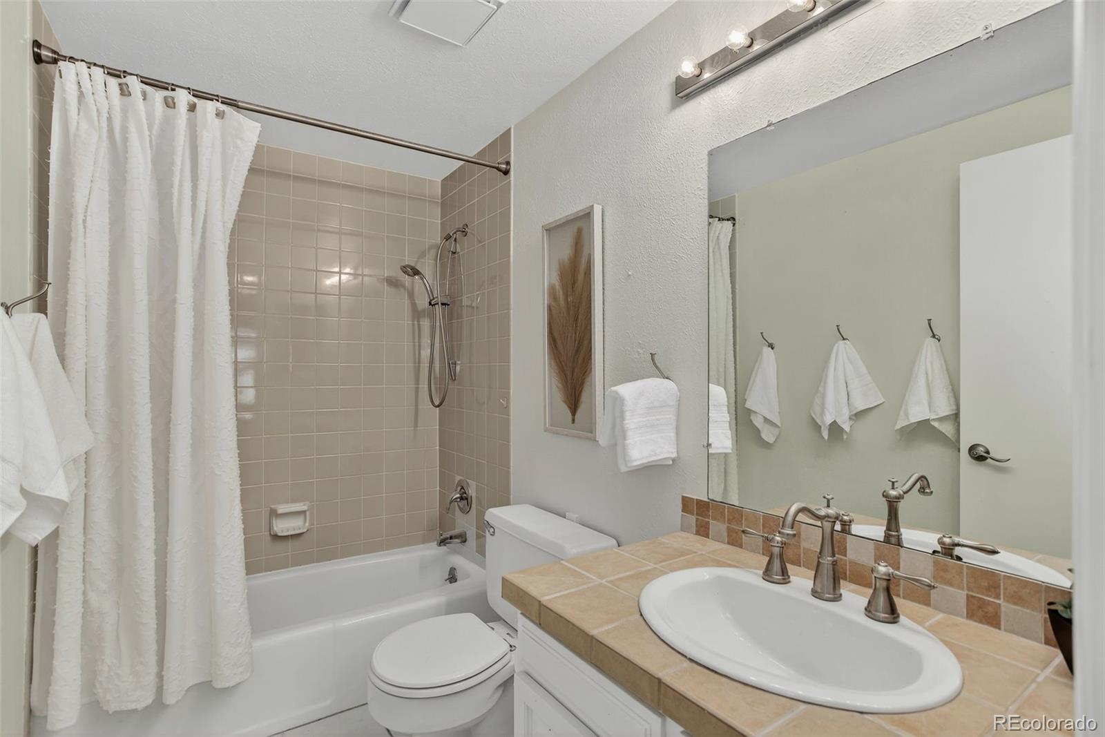 MLS Image #25 for 6345 s geneva circle,englewood, Colorado