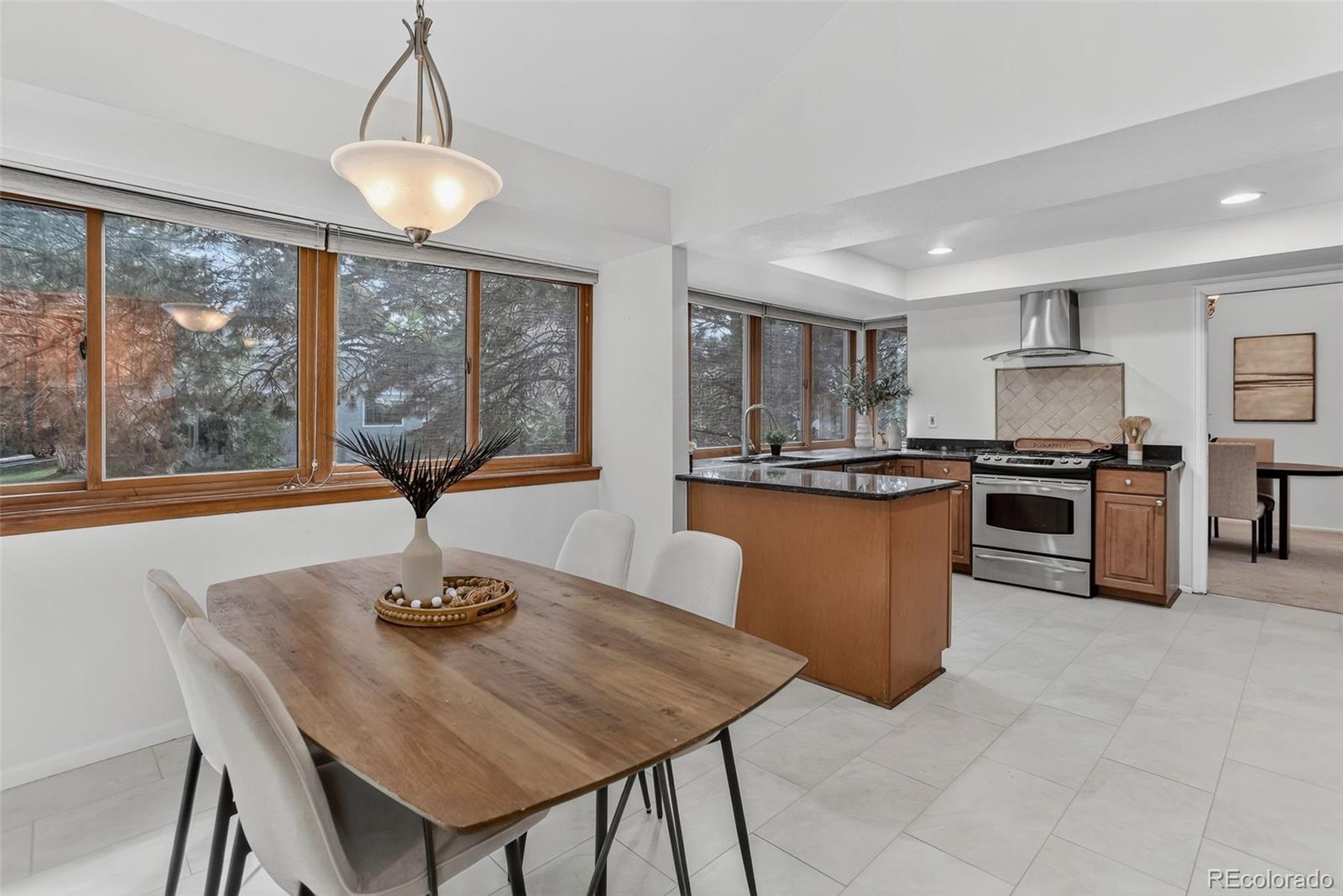 MLS Image #5 for 6345 s geneva circle,englewood, Colorado