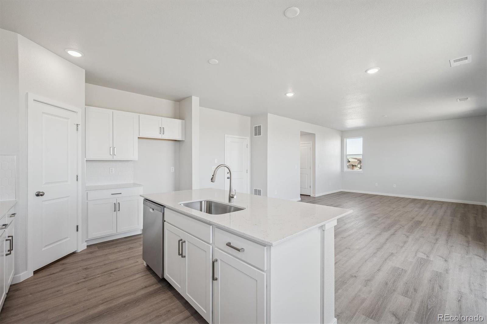 MLS Image #11 for 3384 n irvington street,aurora, Colorado