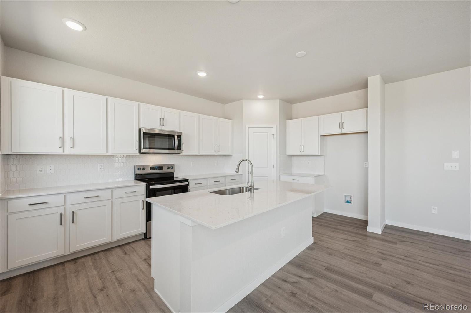 MLS Image #7 for 3384 n irvington street,aurora, Colorado