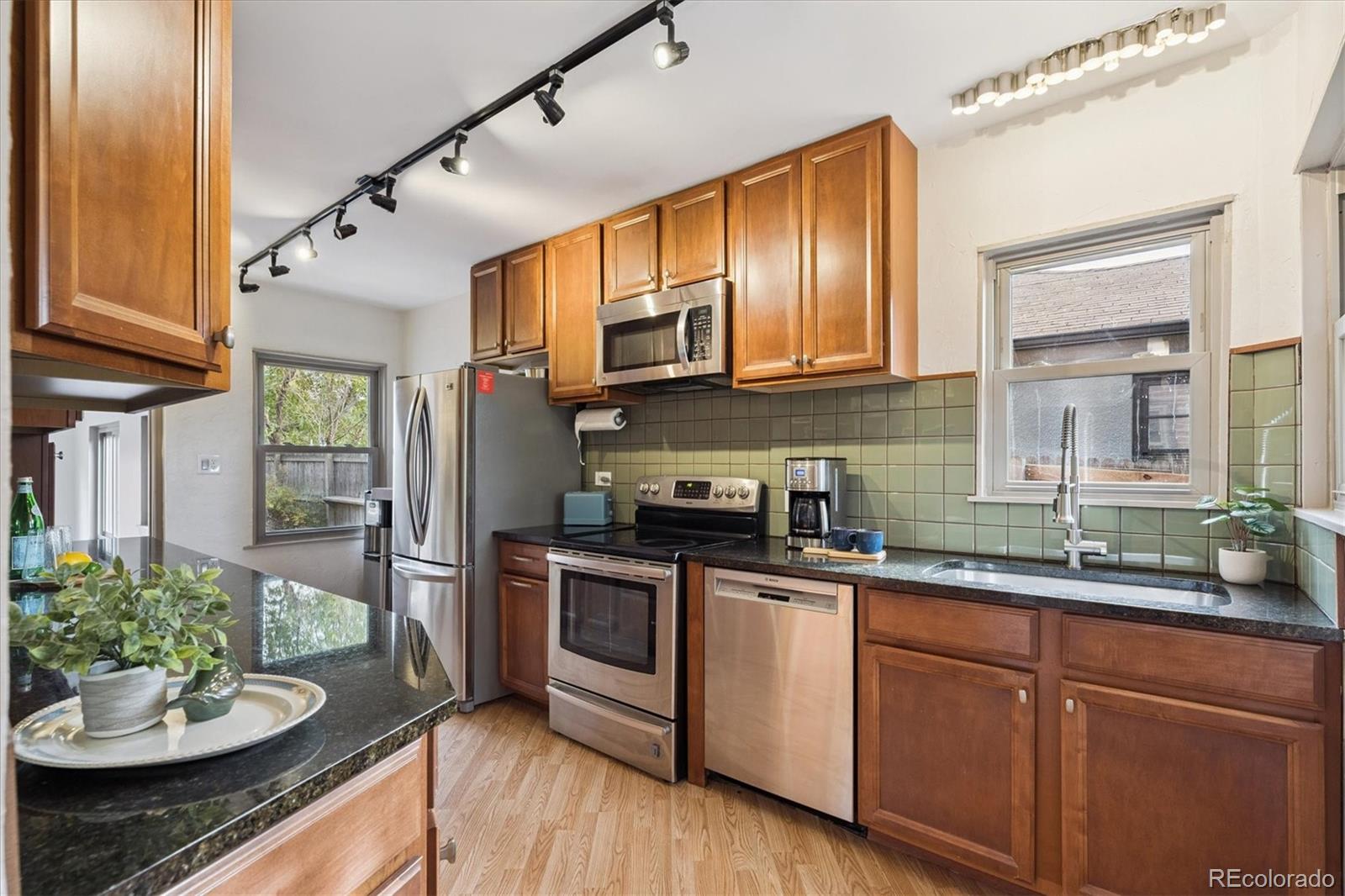 MLS Image #6 for 3820 s delaware street,englewood, Colorado