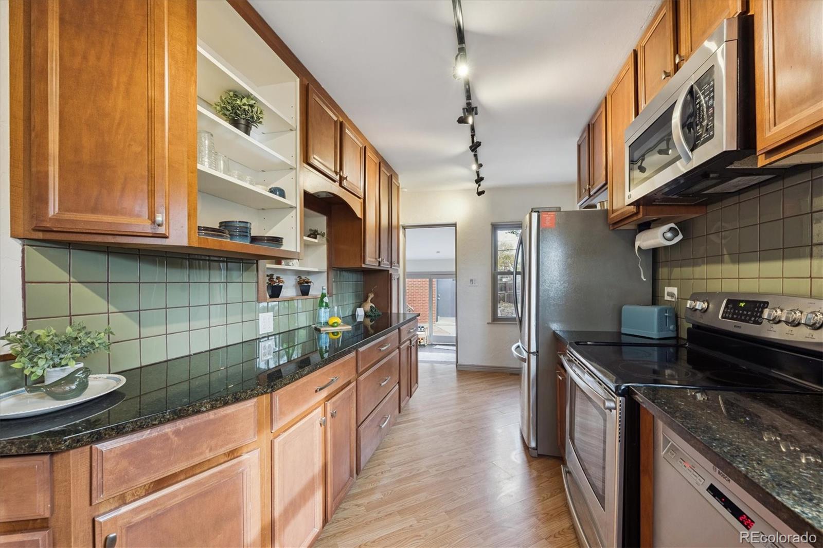 MLS Image #8 for 3820 s delaware street,englewood, Colorado