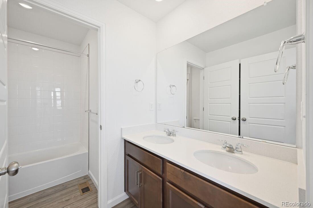 MLS Image #11 for 23742 e 33rd place,aurora, Colorado