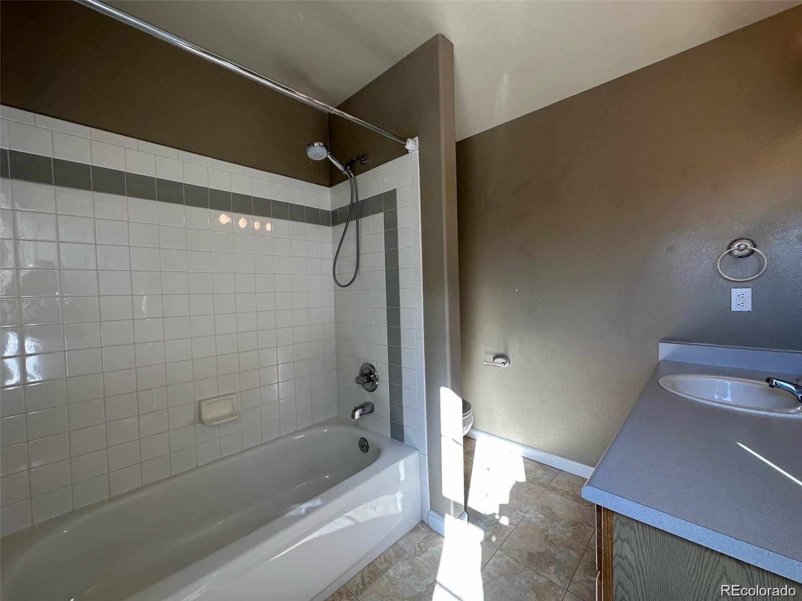 MLS Image #13 for 19093 e bellewood drive,aurora, Colorado
