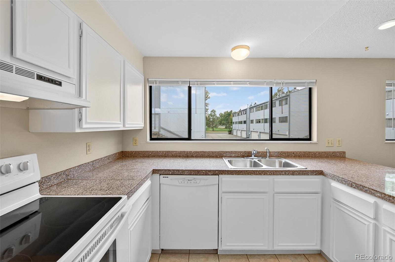 MLS Image #17 for 15087 e louisiana drive b,aurora, Colorado