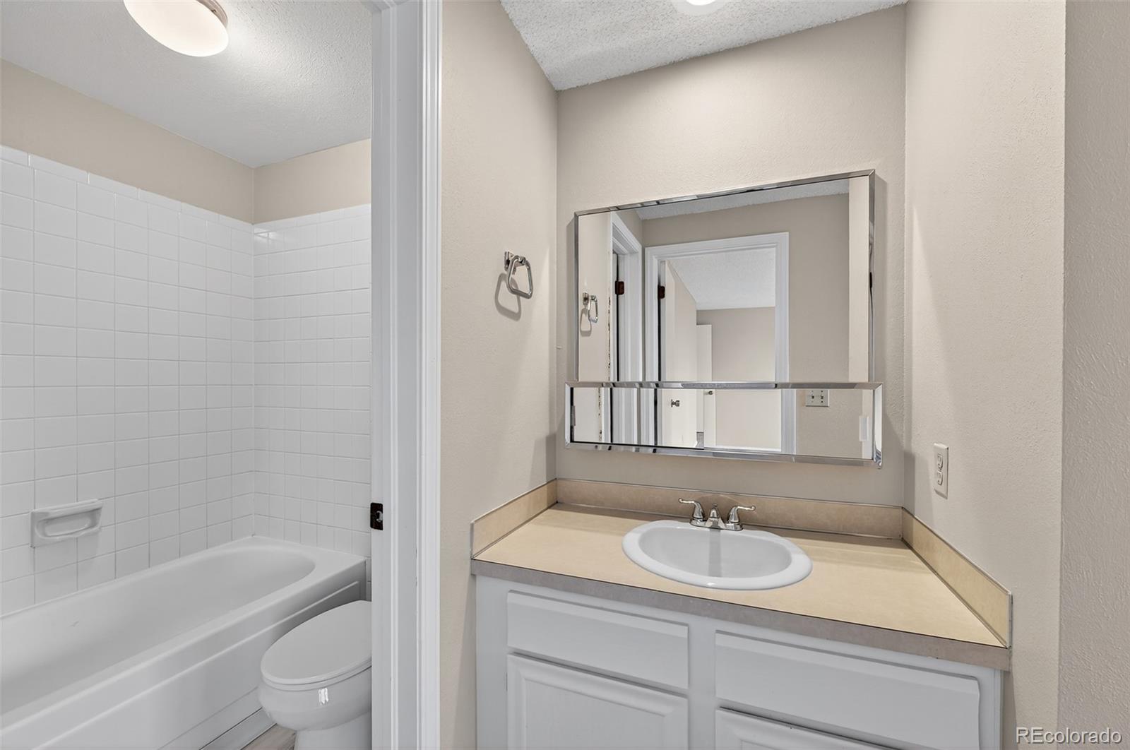 MLS Image #22 for 15087 e louisiana drive b,aurora, Colorado