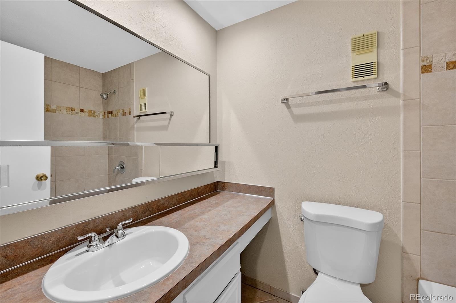 MLS Image #27 for 15087 e louisiana drive b,aurora, Colorado