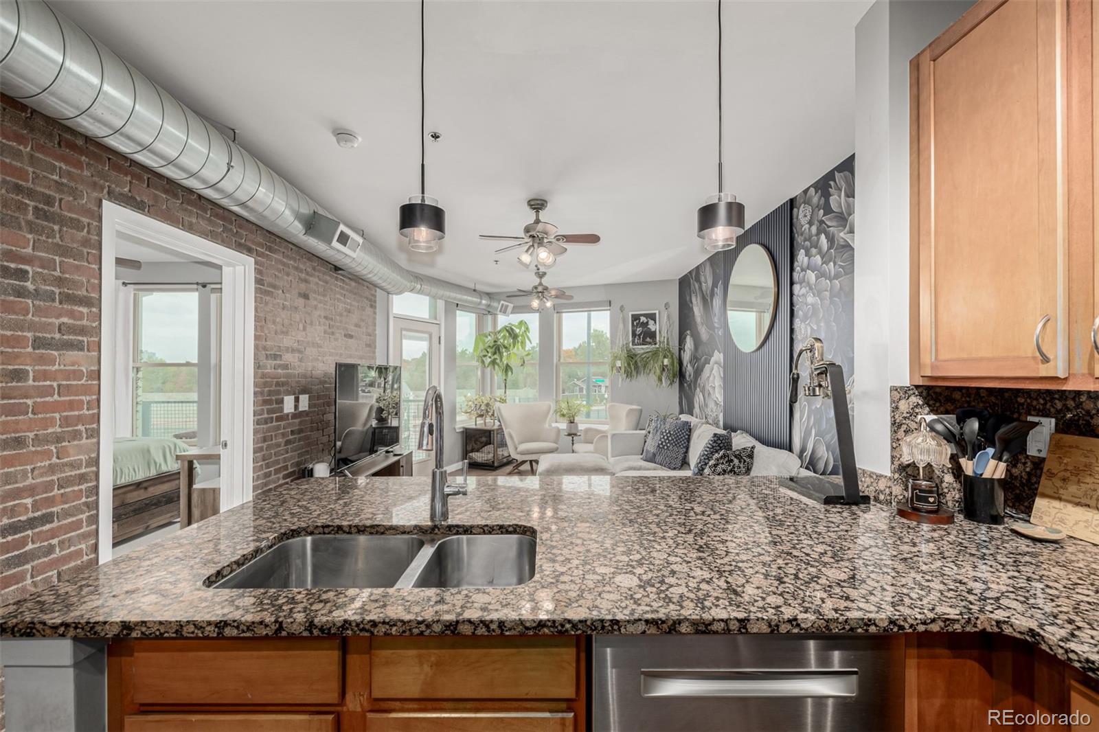 MLS Image #12 for 1313 s clarkson street 305,denver, Colorado