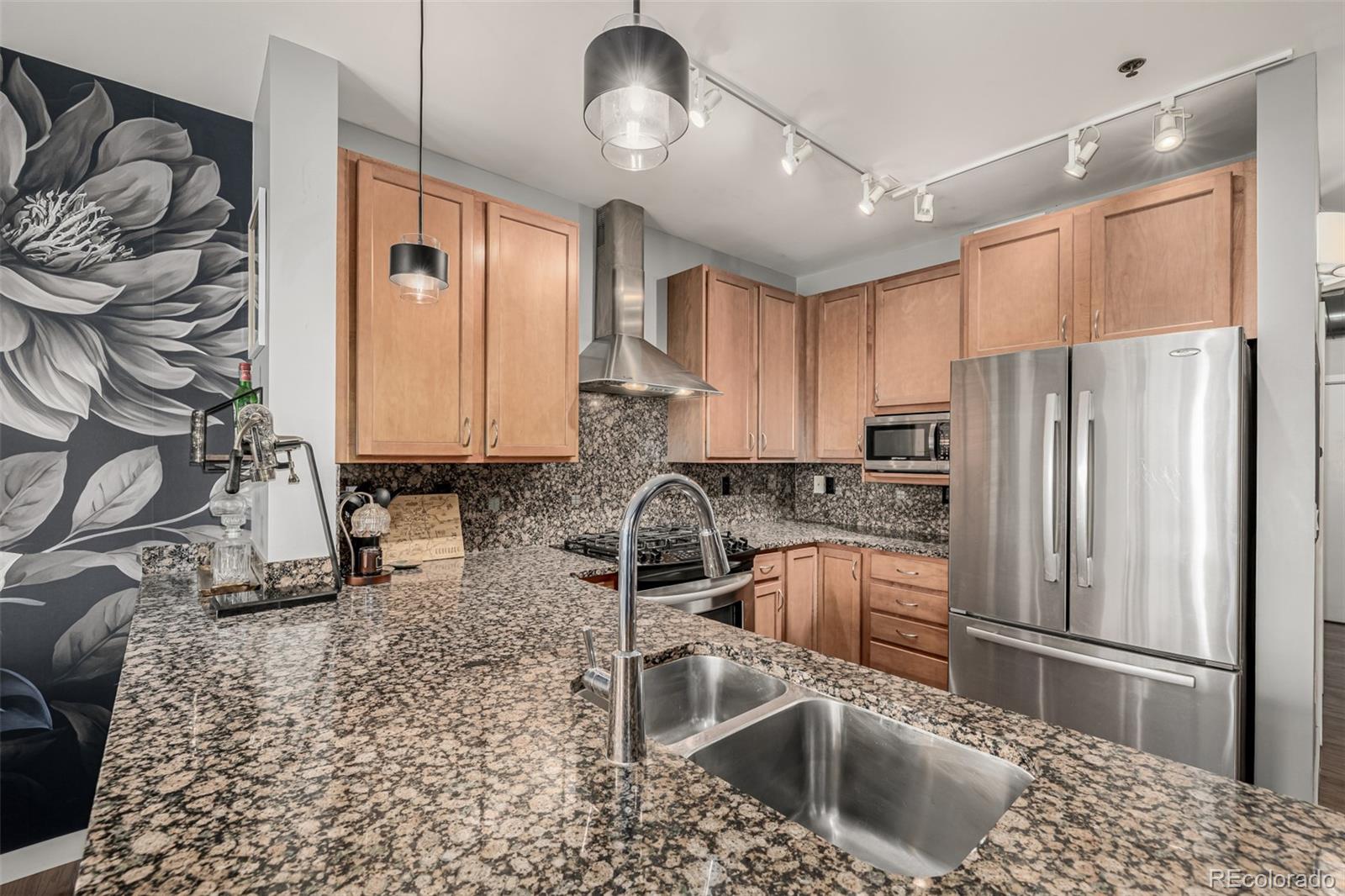 MLS Image #13 for 1313 s clarkson street 305,denver, Colorado