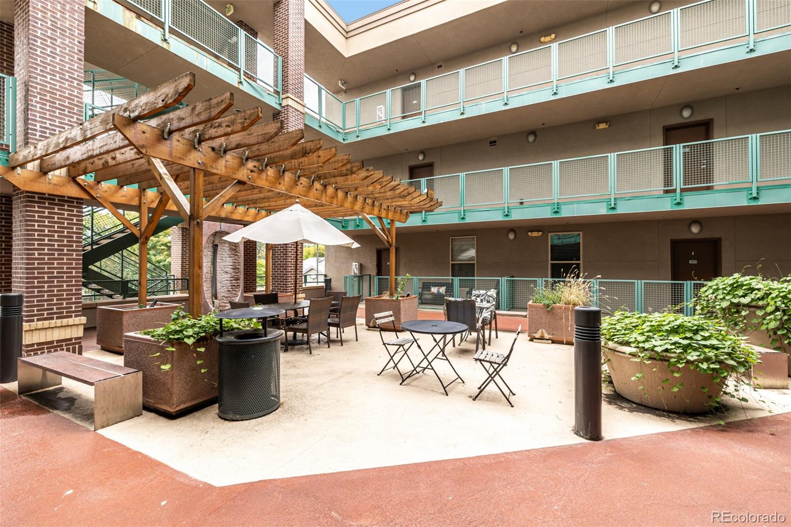 MLS Image #31 for 1313 s clarkson street 305,denver, Colorado